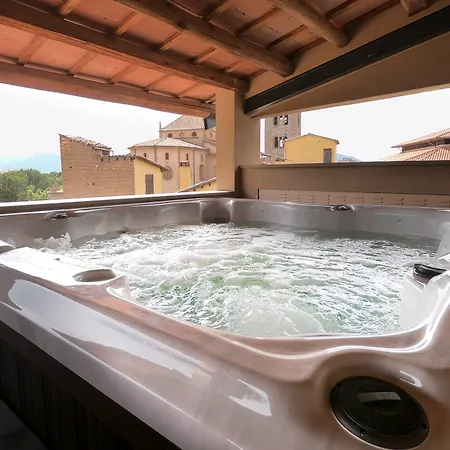 Boutique Les Clarisses 4* Vic